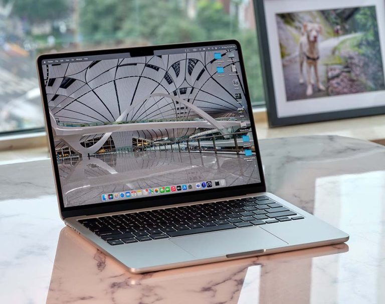 MacBook Air M2 Review: The Ultimate Balance of Portability and Power