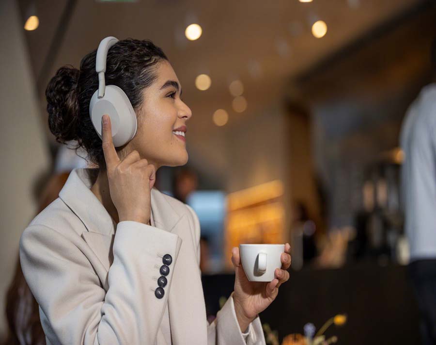 Sony WH-1000XM5: The Perfect Blend of Comfort and Top-Tier Noise Cancellation